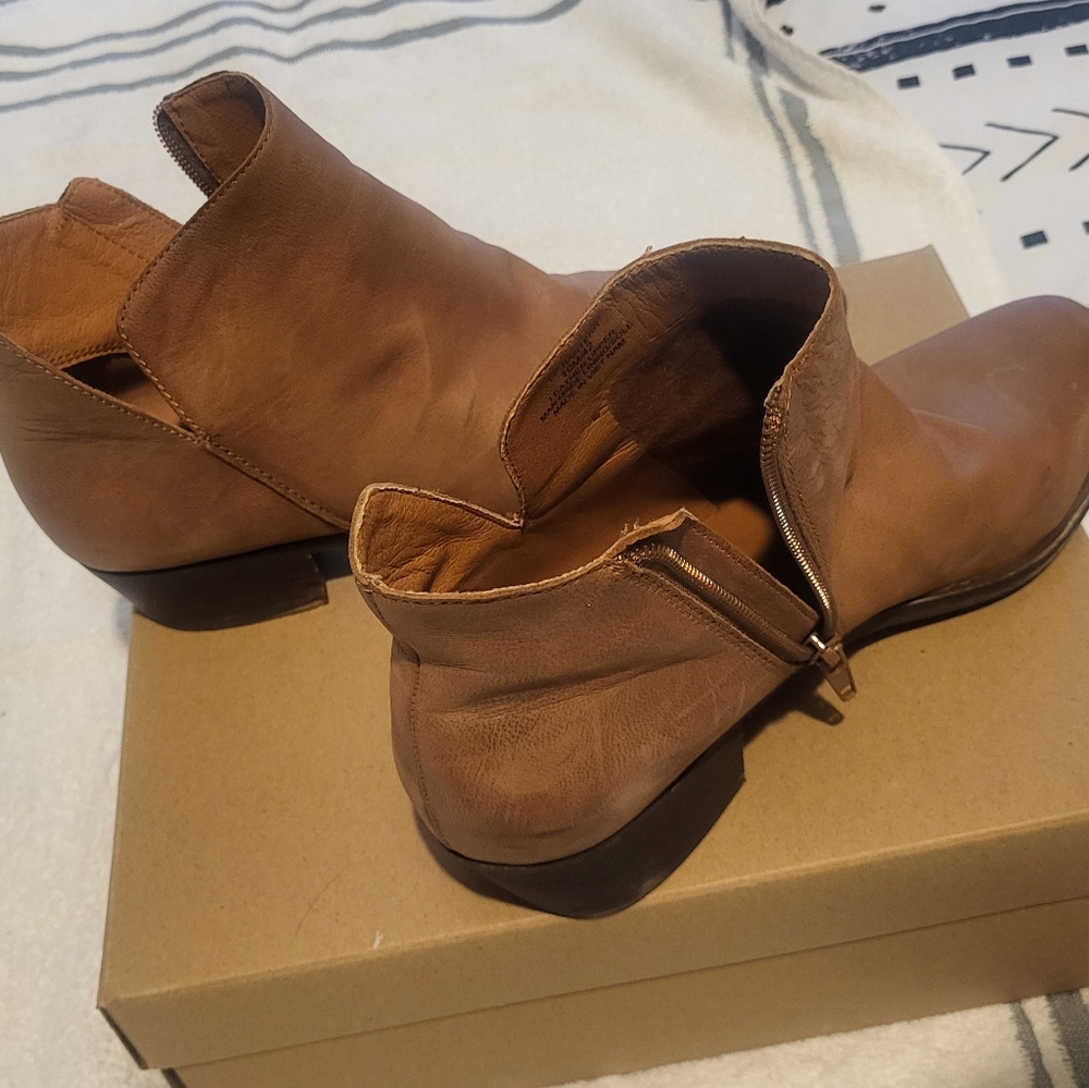 Woman boots
